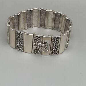Premier Designs Silver Tone Floral Panel Bracelet Magnetic Clasp